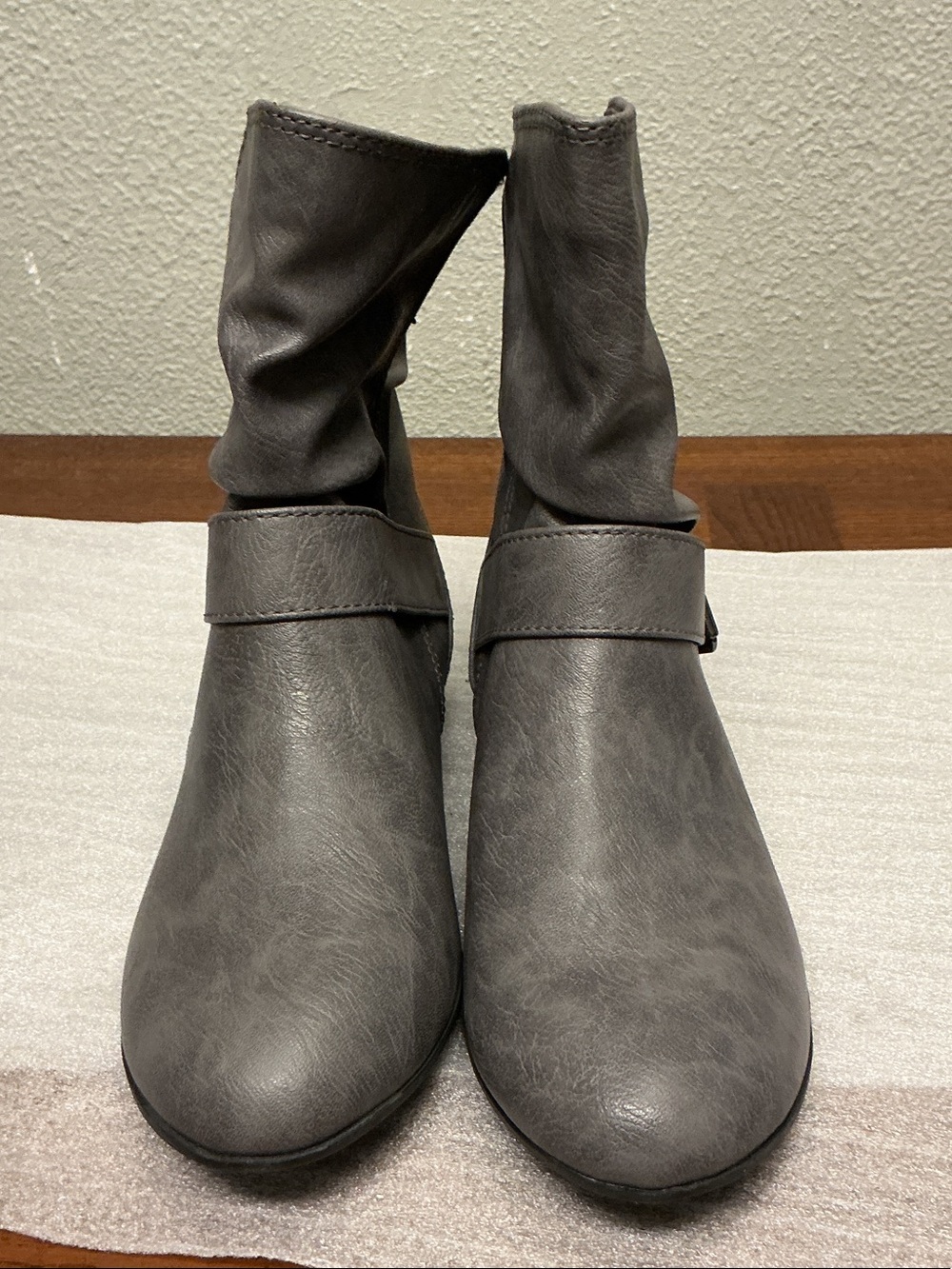 LOWER EAST SIDE Gray Slouch Ankle Booties Sz 7. NWT 3204
